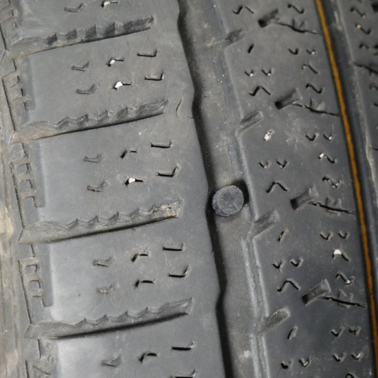 Opravný hríbik so záplatou 4 mm pre pneumatiky sada 10 ks GEKO