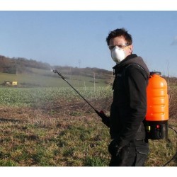 Batériový batohový postrekovač 16l, 12V, 8Ah DEMON