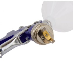 Striekacia pištoľ HVLP s manometrom, nádobou 0,6 l a 1,4 mm tryskou GEKO Striekacia pištoľ HVLP s manometrom, nádobou 0,6 l a 1,4 mm tryskou GEKO