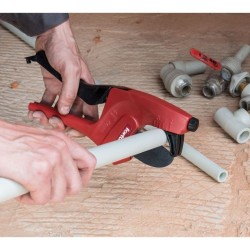 Plastové nožnice na rúry, Ø 0-64 mm, trojuholníkové. Rezná hrana FORTUM