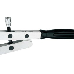 Kliešte na manžetové pracky s predpísaným krútiacim momentom QUATROS Kliešte na manžetové pracky s predpísaným krútiacim momentom QUATROS