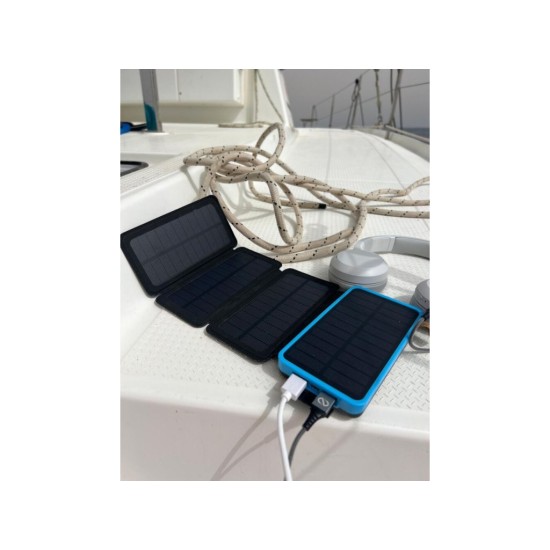 Solárna powerbanka 25000mAh, štyri solárne panely a LED baterka BASS Solárna powerbanka 25000mAh, štyri solárne panely a LED baterka BASS