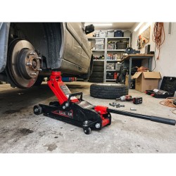 Mobilný hydraulický zdvihák 2,5t, nízky profil, s predĺžením RED TECHNIC Mobilný hydraulický zdvihák 2,5t, nízky profil, s predĺžením RED TECHNIC