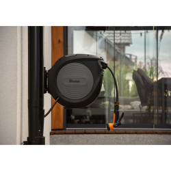 Automatický navijak s 1/2" hadicou, 30m a príslušenstvom BLACK LINE