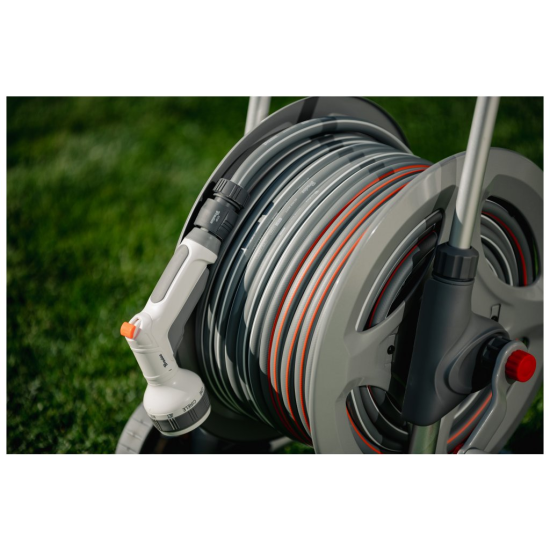 Pojízdný naviják WHITE LINE s hadicí 1/2" 20 m a příslušenstvím SILVER PRO SET, kovový - BRADAS