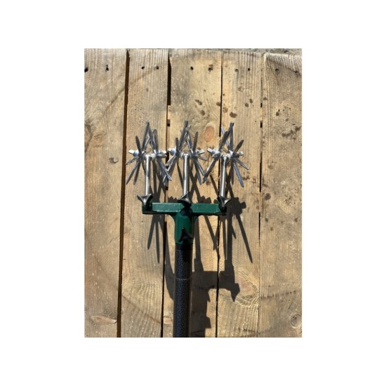 Kultivátor YardWorks, 3 řady, rotační, s teleskopickou násadou 71–130 cm
