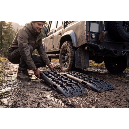 Vyprošťovací terénní rampy OFF-ROAD 104×28 cm, 10 t, sada 2 ks GEKO Vyprošťovací terénní rampy OFF-ROAD 104×28 cm, 10 t, sada 2 ks GEKO